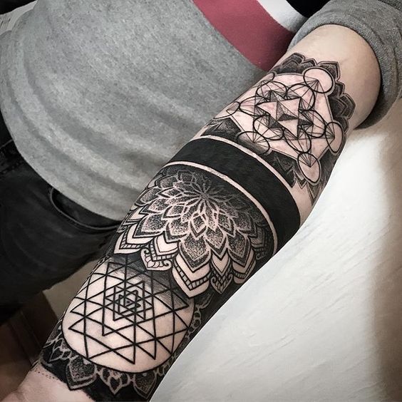 Les 50 plus beaux tatouages mandala 50