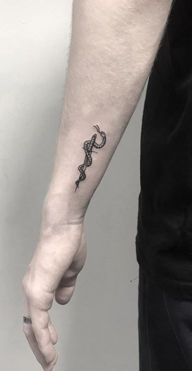 100 top idées de tatouages serpents 55