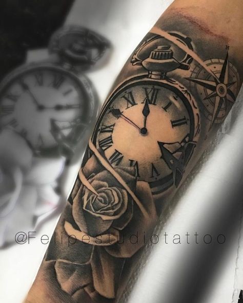 Les 50 plus beaux tatouages horloge 11