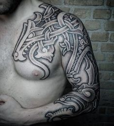 Les 100 plus beaux tatouages viking 11