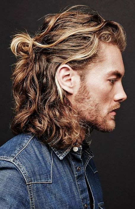 Les 44 plus belles coiffures pour hommes aux cheveux longs 17 Les 44 plus belles coiffures pour hommes aux cheveux longs 17