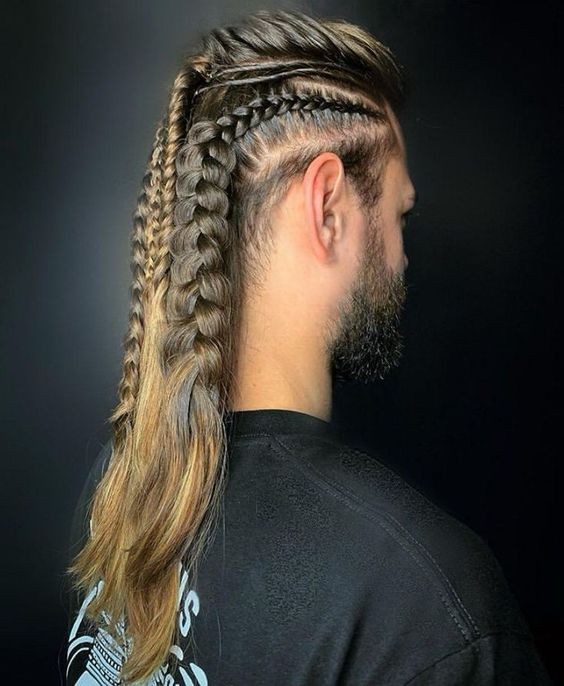 Les 44 plus belles coiffures pour hommes aux cheveux longs 27 Les 44 plus belles coiffures pour hommes aux cheveux longs 27