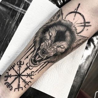 Les 50 plus beaux tatouages loup viking 33