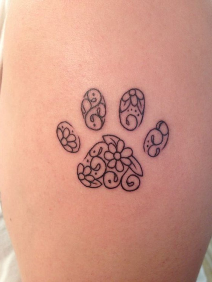 50 top idées de tatouages patte de chien
