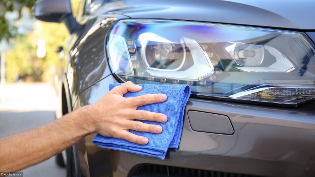 10 astuces hyper-simples pour nettoyer les phares de voiture 9 10 astuces hyper-simples pour nettoyer les phares de voiture 9