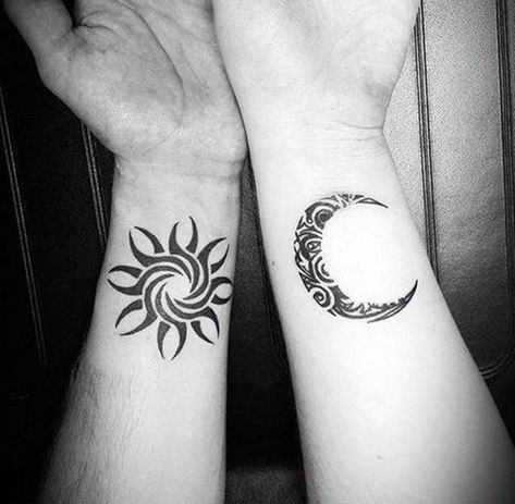 33 top idées de tatouages lune & soleil 21 33 top idées de tatouages lune & soleil 21