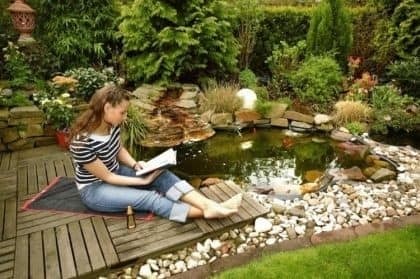37 idées d'étangs de jardin avec des cascades 30