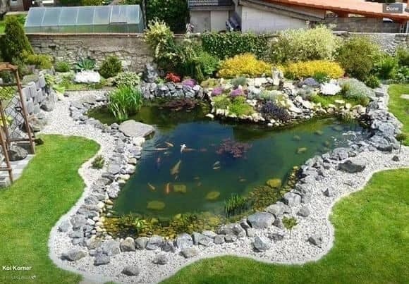 37 idées d'étangs de jardin avec des cascades 31
