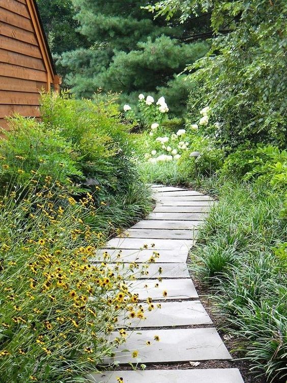 94 idées pour embellir une allée de jardin 79 94 idées pour embellir une allée de jardin 79