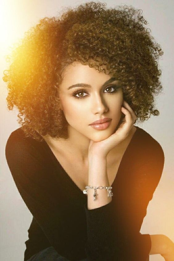 41 coupes de cheveux femme pour visage rond 31