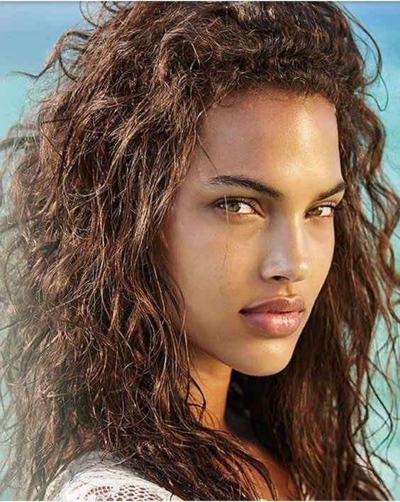 41 coupes de cheveux femme pour visage rond 33