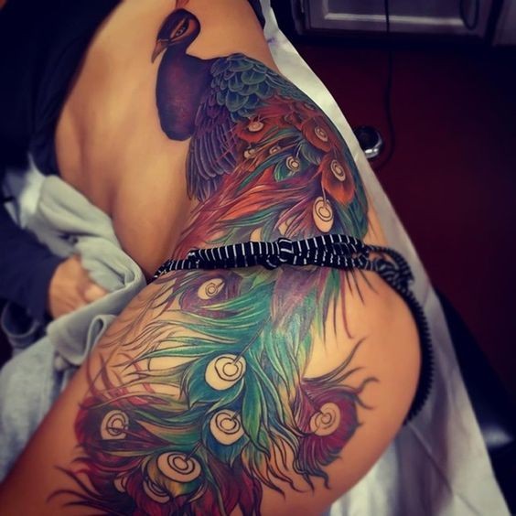 100 top idées de tatouages cuisse pour femme 18