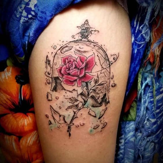 100 top idées de tatouages cuisse pour femme 27