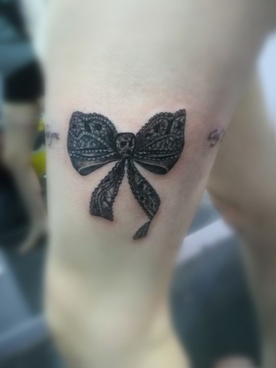 100 top idées de tatouages cuisse pour femme 39