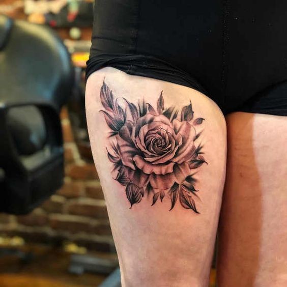 100 top idées de tatouages cuisse pour femme 52