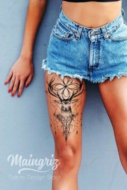 100 top idées de tatouages cuisse pour femme 57