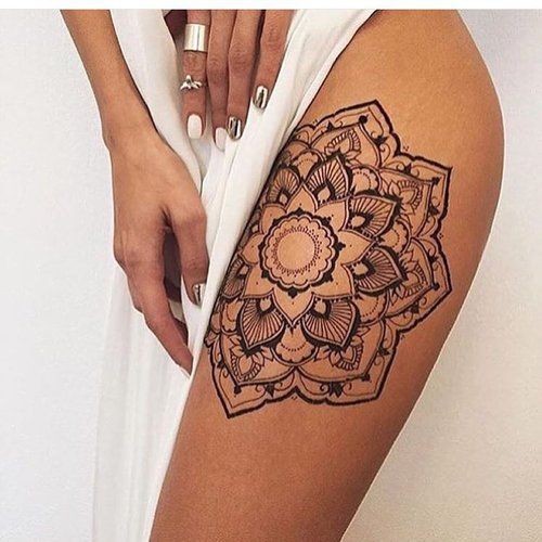100 top idées de tatouages cuisse pour femme 67
