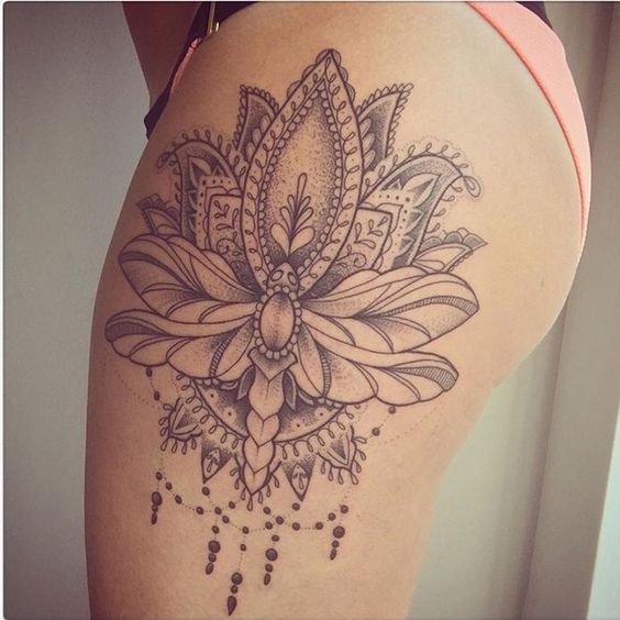 100 top idées de tatouages cuisse pour femme 71