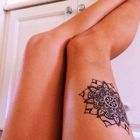 100 top idées de tatouages cuisse pour femme 74