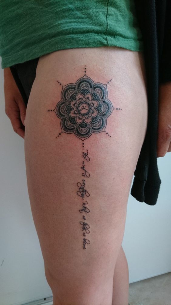 100 top idées de tatouages cuisse pour femme 78