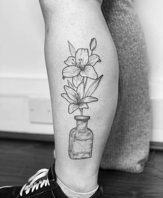 50 top idées de tatouage fleur de lys + significations. 46