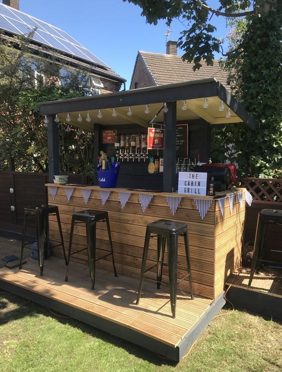 33 idées de bars de jardin pour rendre vos repas inoubliables 18 33 idées de bars de jardin pour rendre vos repas inoubliables 18