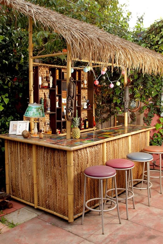 33 idées de bars de jardin pour rendre vos repas inoubliables 21 33 idées de bars de jardin pour rendre vos repas inoubliables 21
