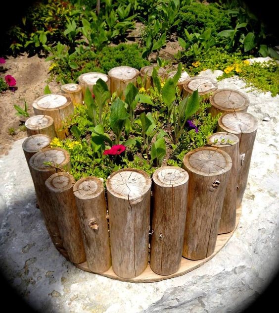 29 idées avec des bûches d'arbres à faire soi-même pour votre jardin 28