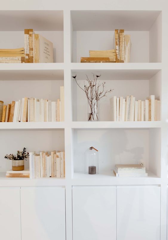 29 top idées d'étagères blanches pour s'inspirer 4