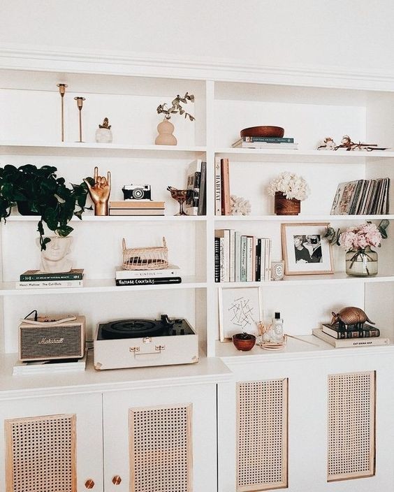 29 top idées d'étagères blanches pour s'inspirer 27