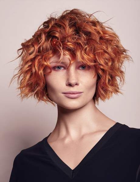 56 Coupes de cheveux mi-long qui rendent une femme irrésistible 14