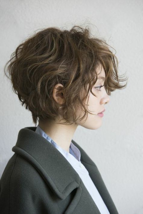 56 Coupes de cheveux mi-long qui rendent une femme irrésistible 16