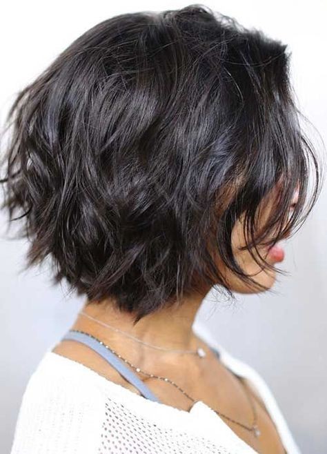 56 Coupes de cheveux mi-long qui rendent une femme irrésistible 30