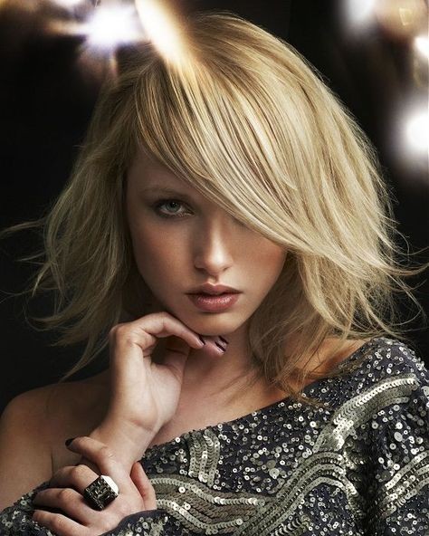 56 Coupes de cheveux mi-long qui rendent une femme irrésistible 53