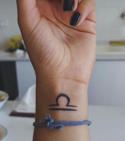 48 petits tatouages homme qui vont vous faire craquer 28 48 petits tatouages homme qui vont vous faire craquer 28