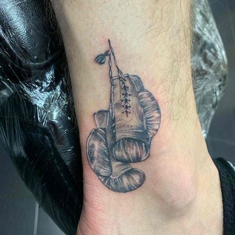 48 petits tatouages homme qui vont vous faire craquer 47 48 petits tatouages homme qui vont vous faire craquer 47