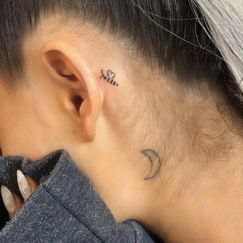 24 top idées de tatouages oreille délicats & sensuels 10 24 top idées de tatouages oreille délicats & sensuels 10