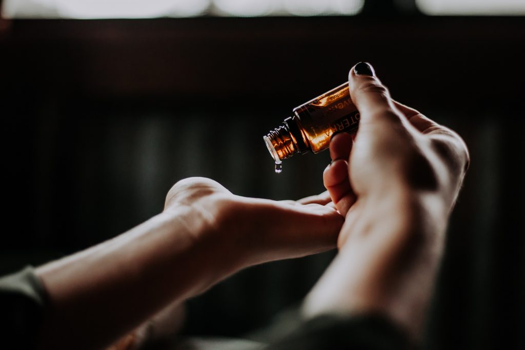 6 Astuces hyper-simples pour nettoyer un canapé cuir 2 6 Astuces hyper-simples pour nettoyer un canapé cuir 2