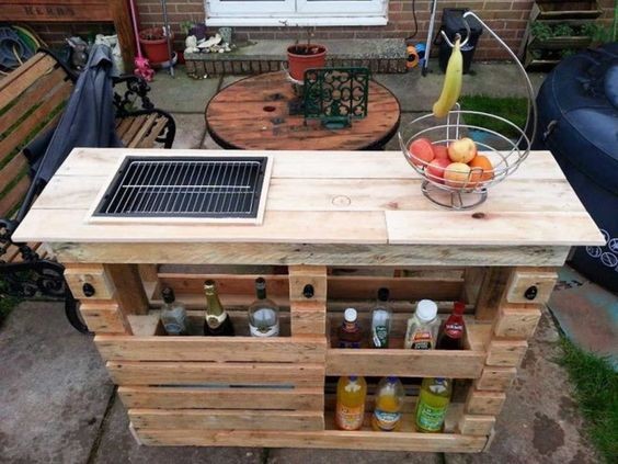 Les 26 plus beaux bars et barbecues en palettes 5 Les 26 plus beaux bars et barbecues en palettes 5