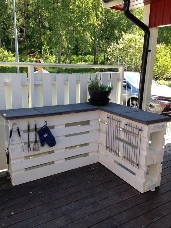 Les 26 plus beaux bars et barbecues en palettes 21 Les 26 plus beaux bars et barbecues en palettes 21