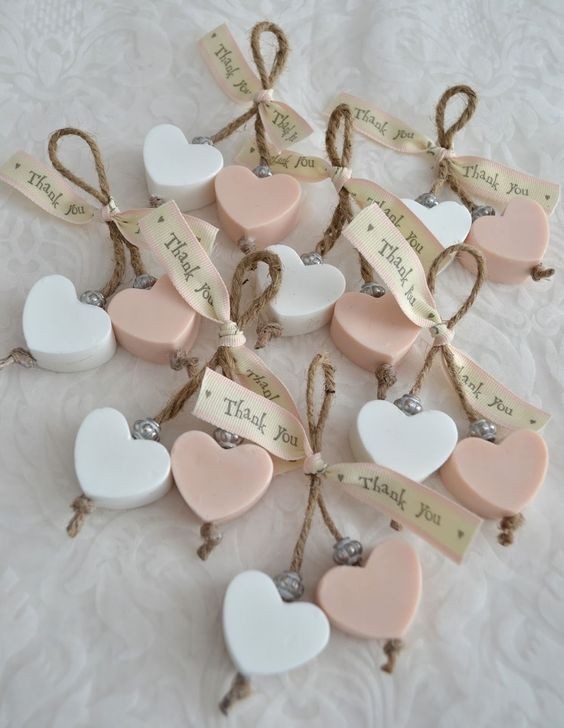 11 idées de cadeaux d'invités pour un mariage 10