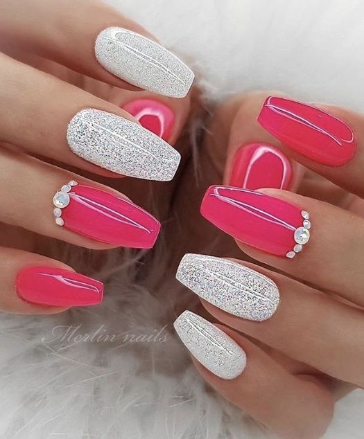 13 top idées d'ongles rose fluo pour s'inspirer 12 13 top idées d'ongles rose fluo pour s'inspirer 12