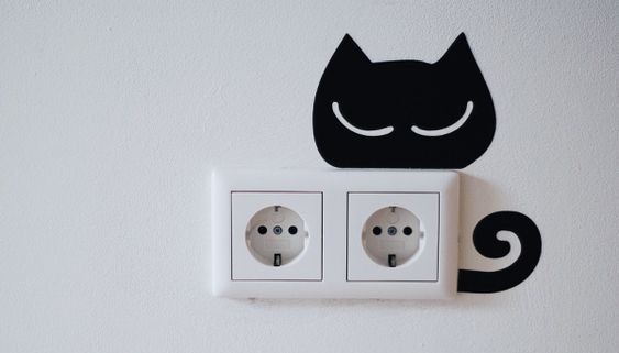 17 top idées de caches prises, câbles et chargeurs 17