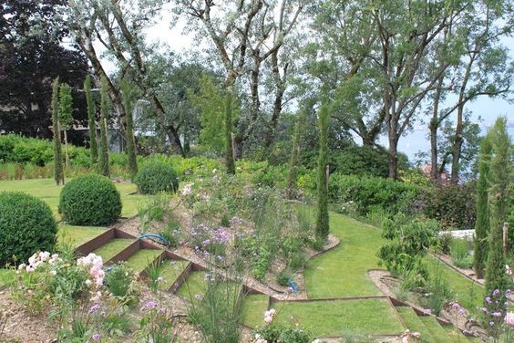 56 idées pour aménager un jardin en pente 13 56 idées pour aménager un jardin en pente 13