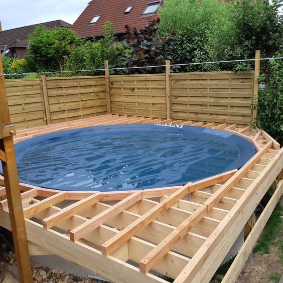 20 top idées d'habillages de piscines en bois 11 20 top idées d'habillages de piscines en bois 11