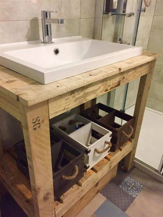 21 idées inspirantes pour embellir votre salle de bain avec des palettes 12