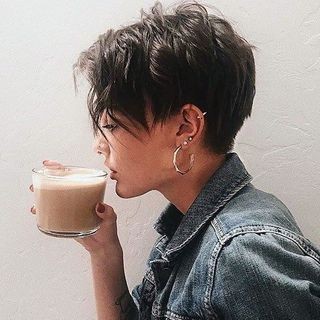 77 coupes de cheveux courtes pour rajeunir en un coup de ciseaux 15