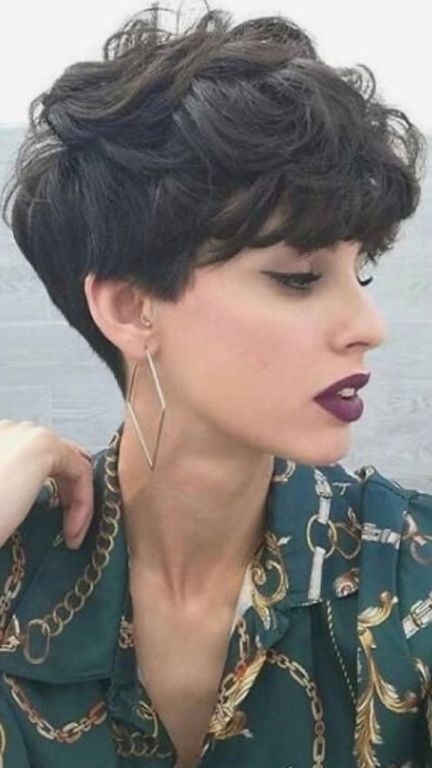 77 coupes de cheveux courtes pour rajeunir en un coup de ciseaux 50