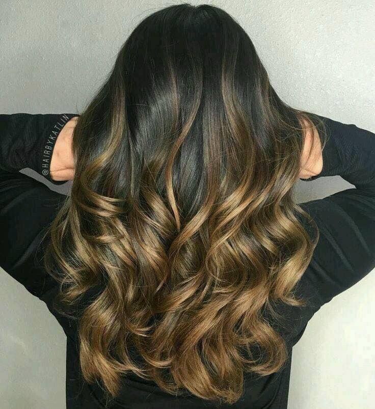 13 idées de balayages caramel pour les brunes 5 13 idées de balayages caramel pour les brunes 5