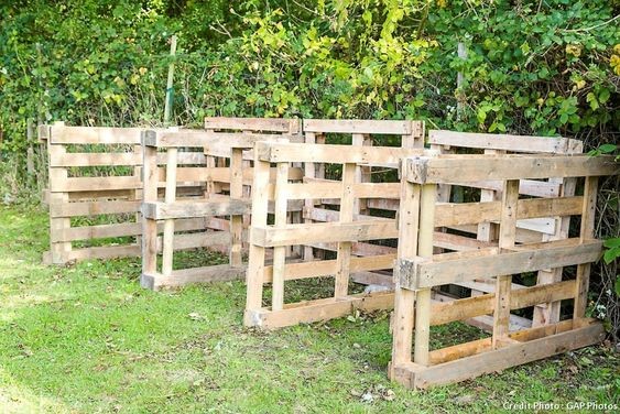 10 idées pour construire un composteur avec des palettes 6 10 idées pour construire un composteur avec des palettes 6